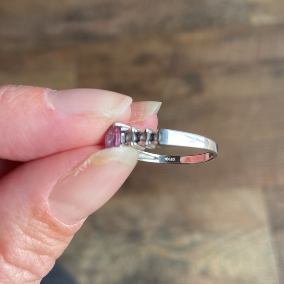 Elegant Pink 14k White Gold Women's Ring - Picture 6 of 7